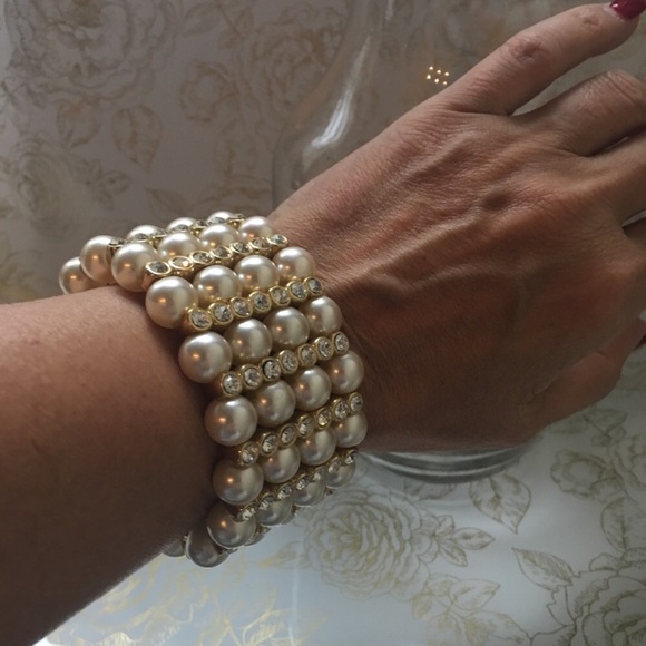 Jewelry - RESERVED NWOT Faux Pearl and Diamond  Bracelet